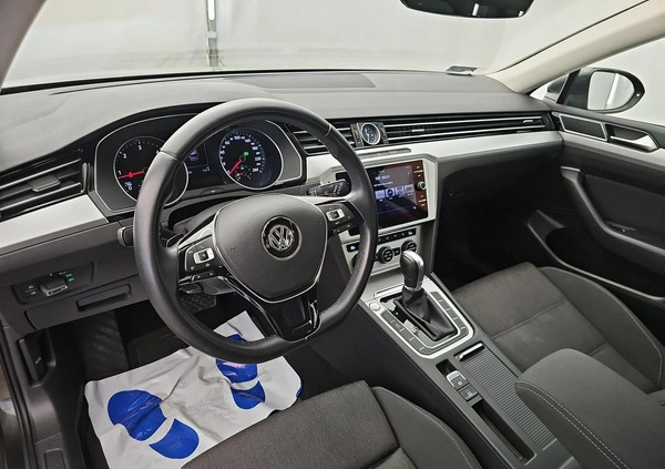 Volkswagen Passat cena 84900 przebieg: 51636, rok produkcji 2019 z Milicz małe 407